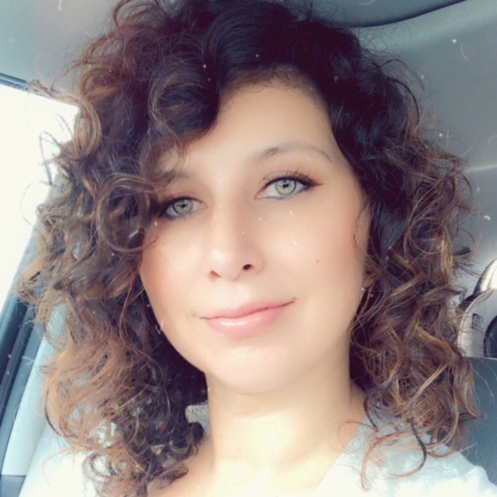 Meet your Posher, Stephanie